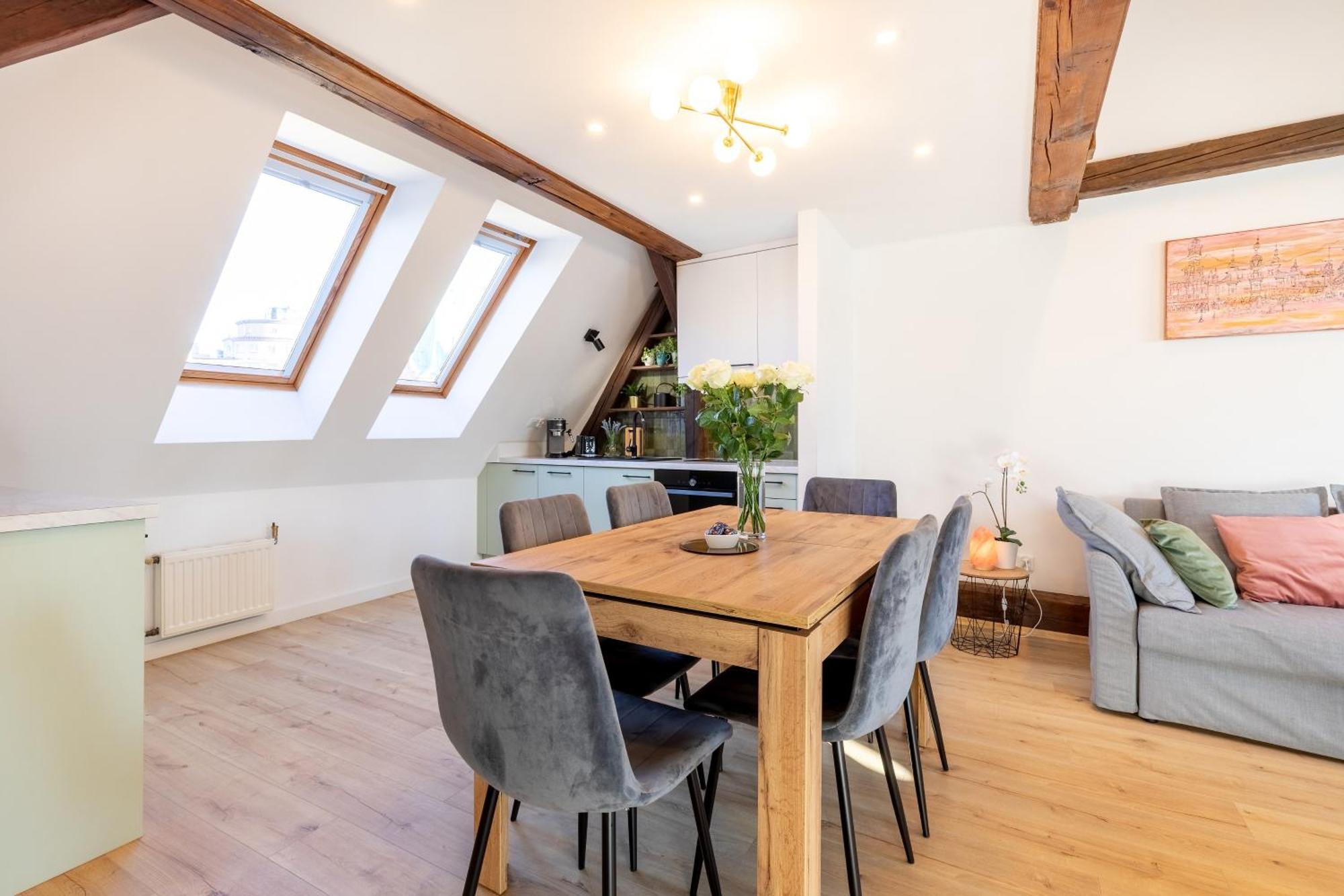 Apartment With Entresol Old Town Красков Екстериор снимка