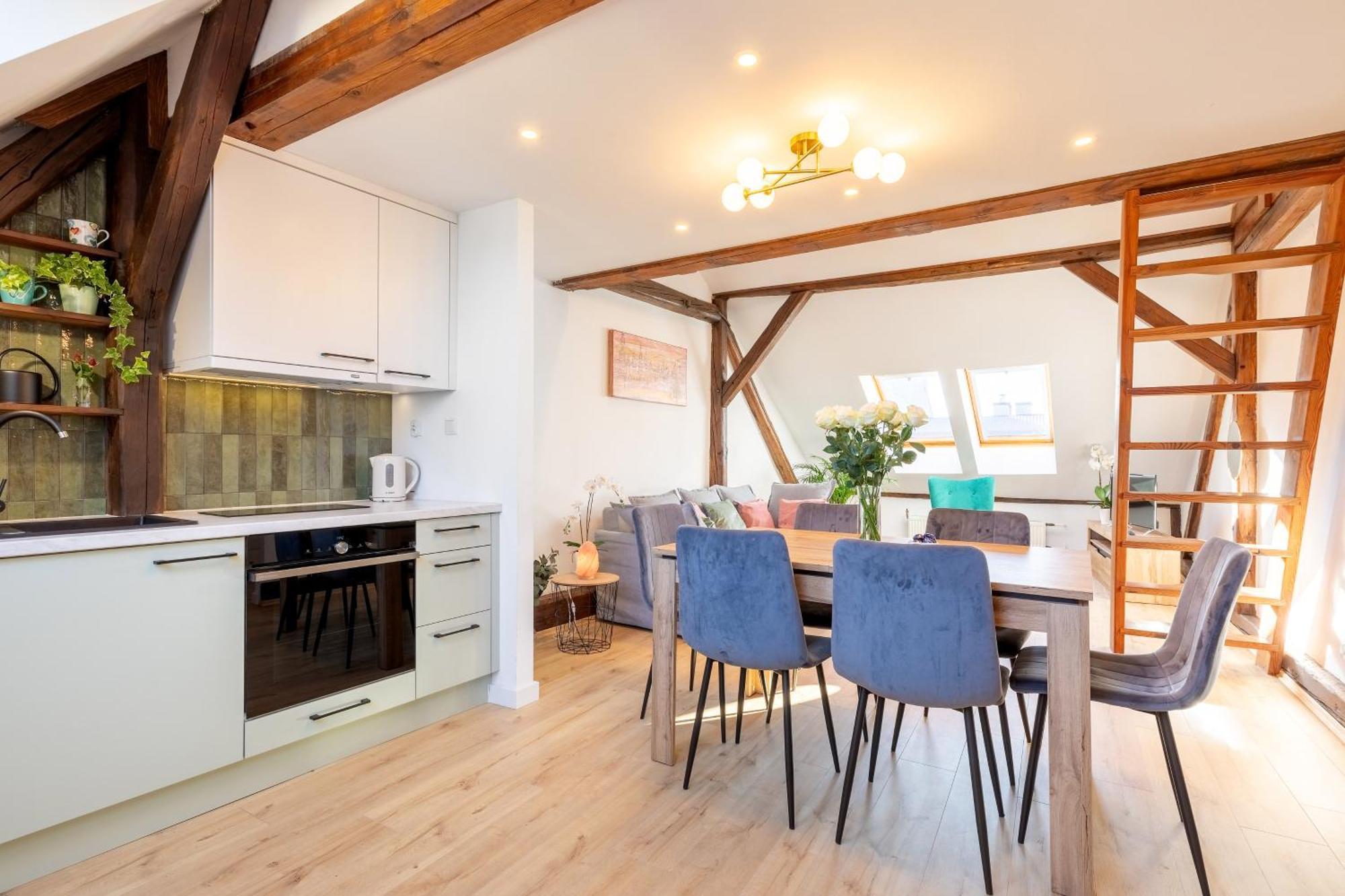 Apartment With Entresol Old Town Красков Екстериор снимка