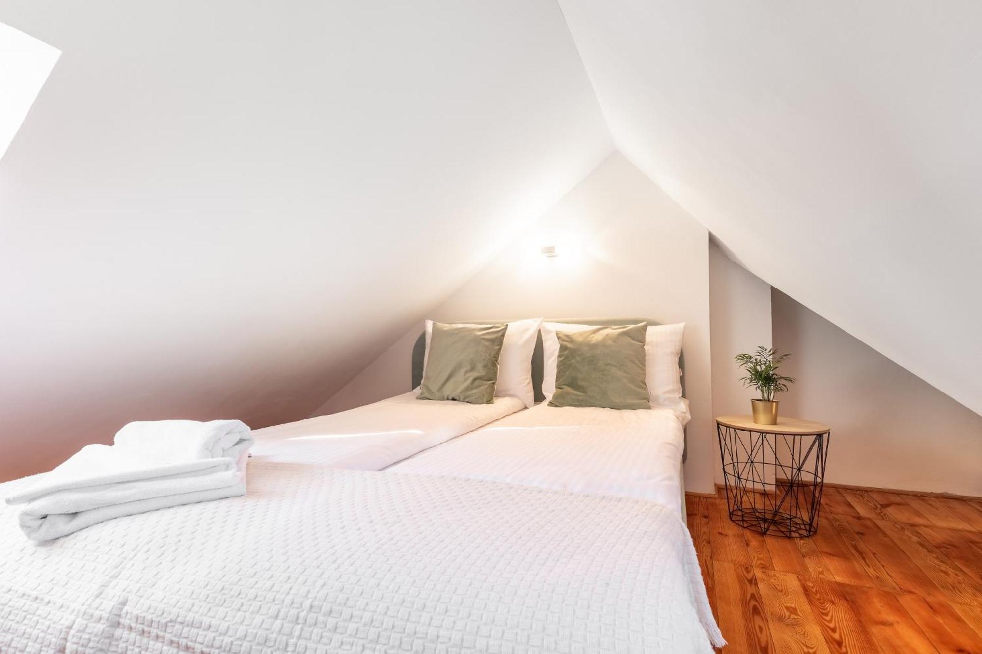 Apartment With Entresol Old Town Красков Екстериор снимка