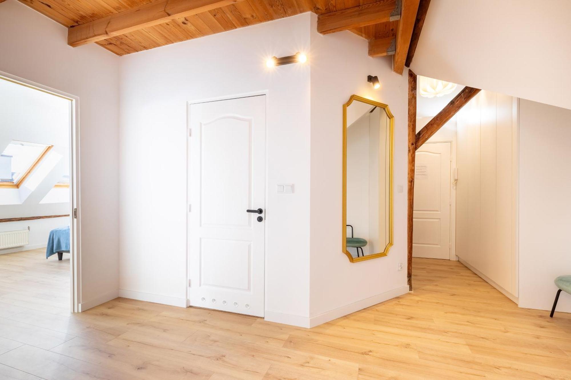 Apartment With Entresol Old Town Красков Екстериор снимка