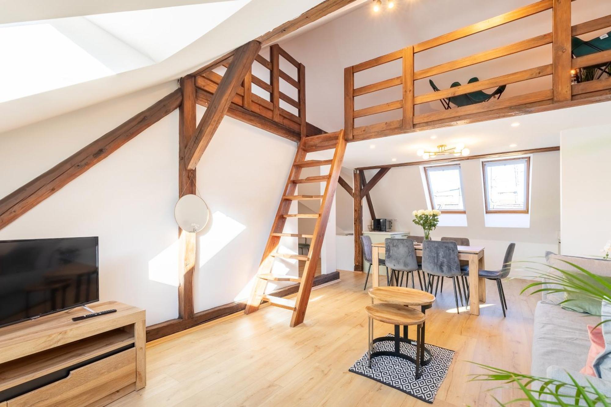 Apartment With Entresol Old Town Красков Екстериор снимка